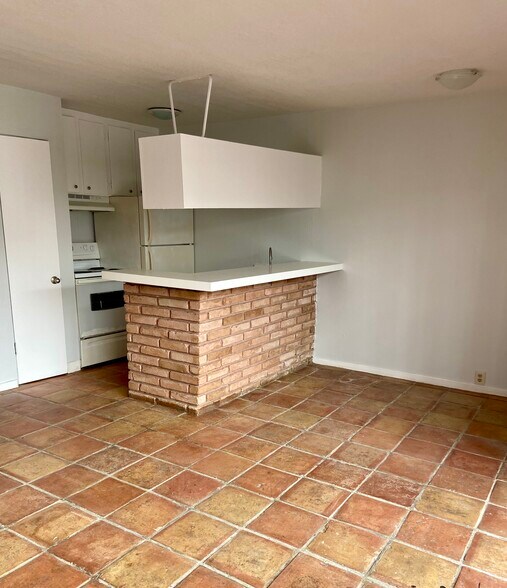Kitchen - 1612 Colquitt St