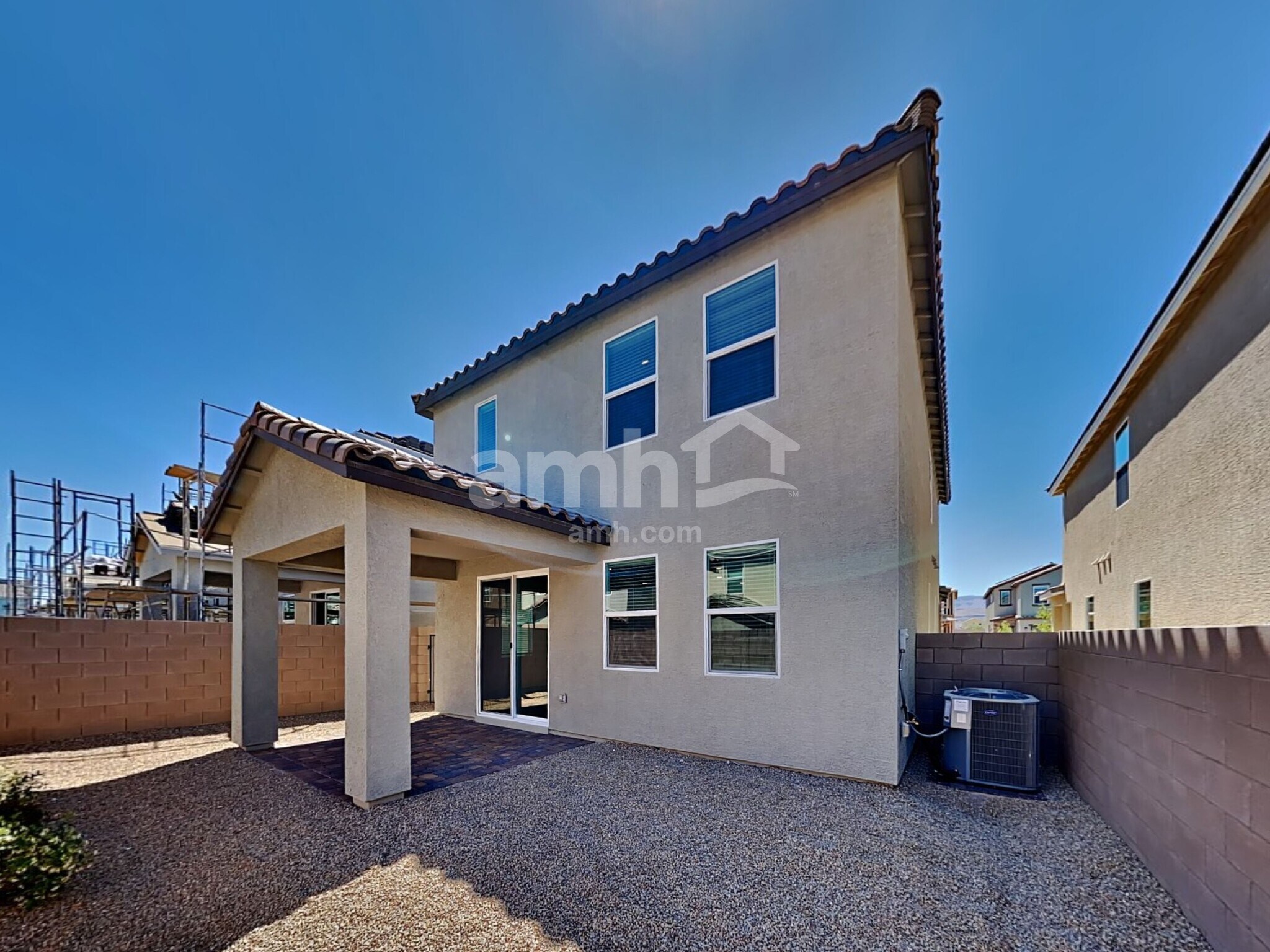 Building Photo - 5856 Vaes Dothrak St