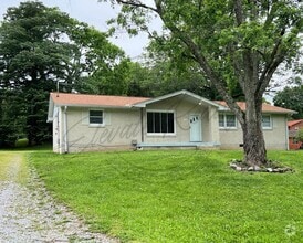 Building Photo - All Brick, 3 Bedroom Ranch in Hendersonvil...