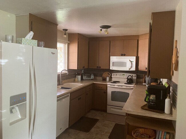 Building Photo - 4 Bed 2 Bath Home in Monroe