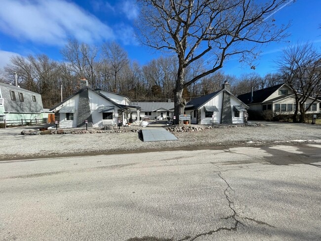 Building Photo - 11552 Breyman Hwy