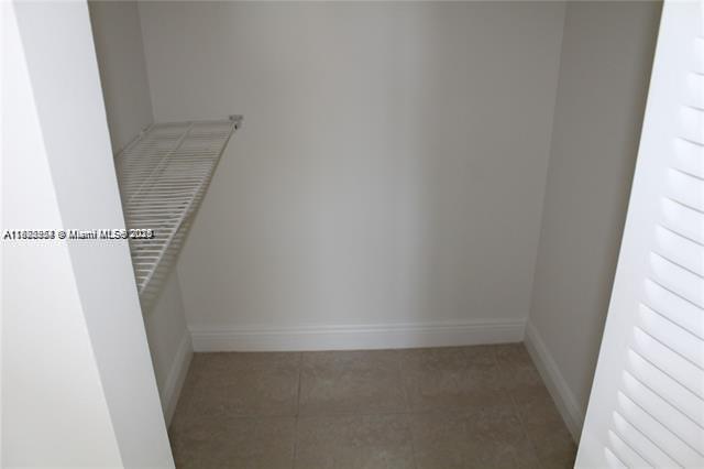 Building Photo - 1247 SW 46th Ave