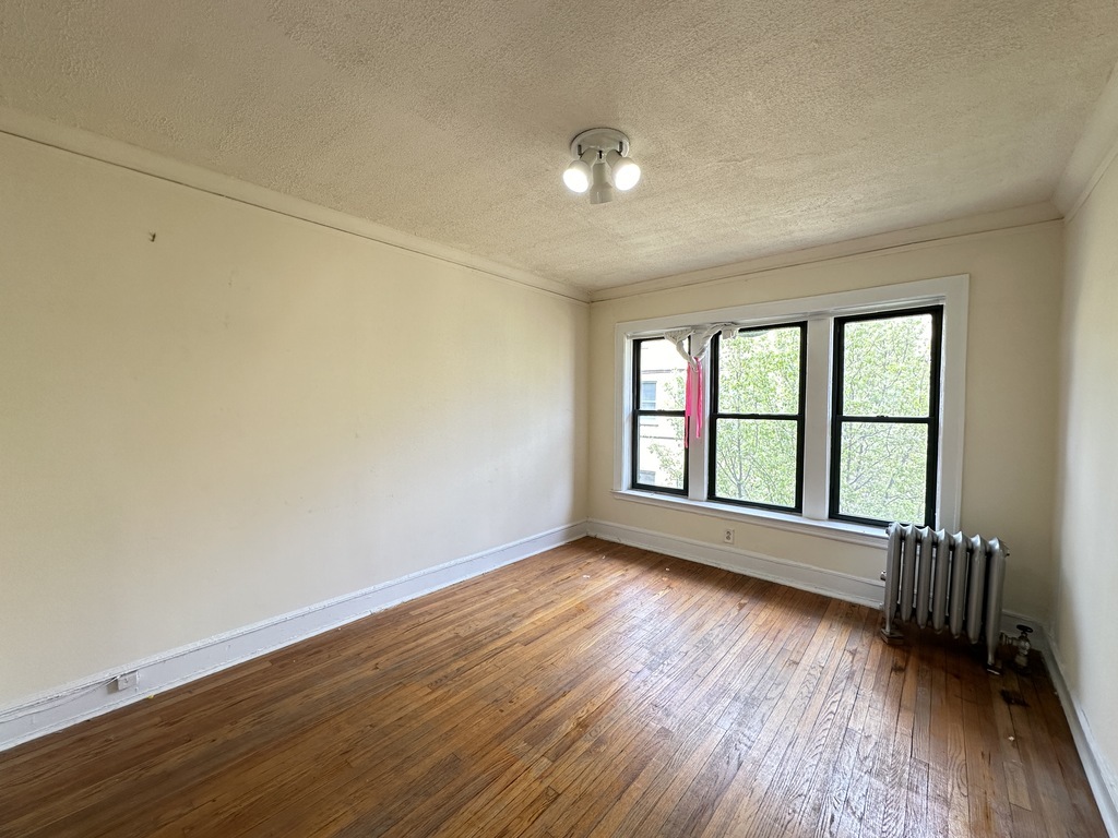 Building Photo - 2332 N Spaulding Ave