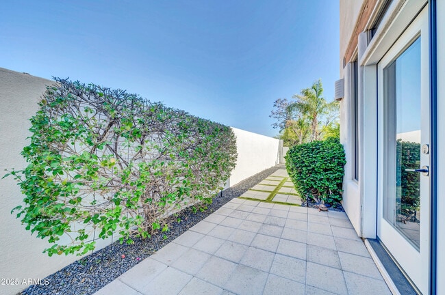 Building Photo - 6139 N 31st Ct