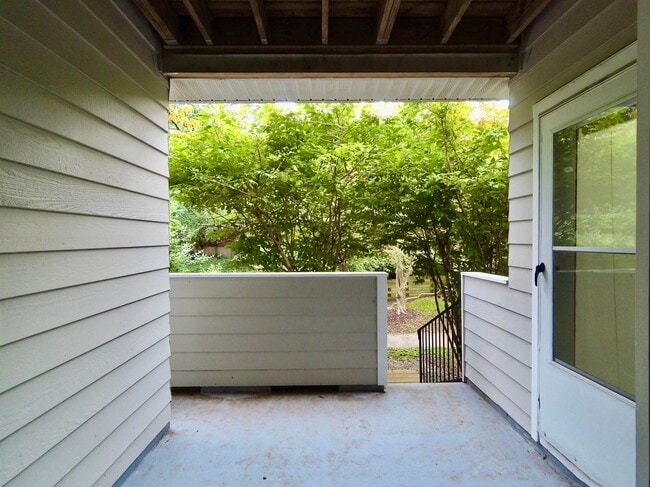 Building Photo - 781 Spinnaker Ct