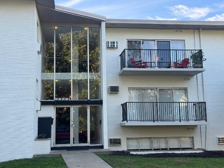 Building Photo - Grandin Park