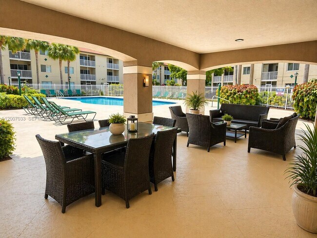 Building Photo - 450 S Park Rd