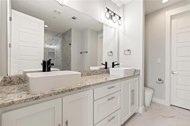 Building Photo - 313 N Mill St