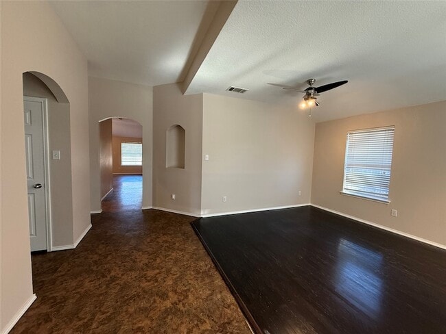 Building Photo - 5317 Malibu St