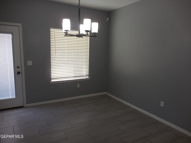 Building Photo - 12867 Ivelet Ct