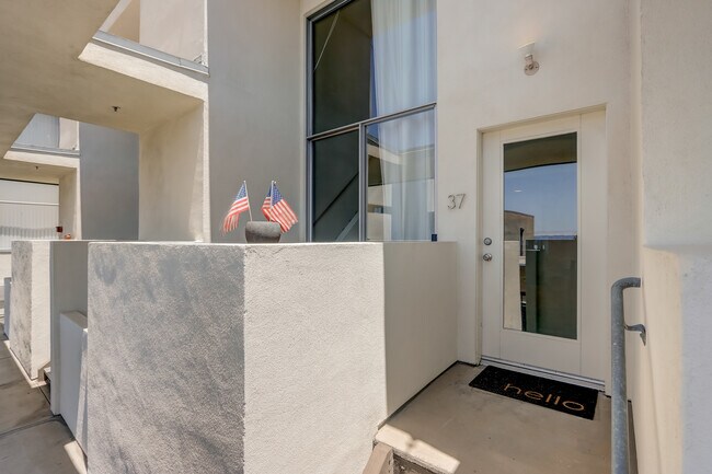 Building Photo - 2064 Kettner Blvd