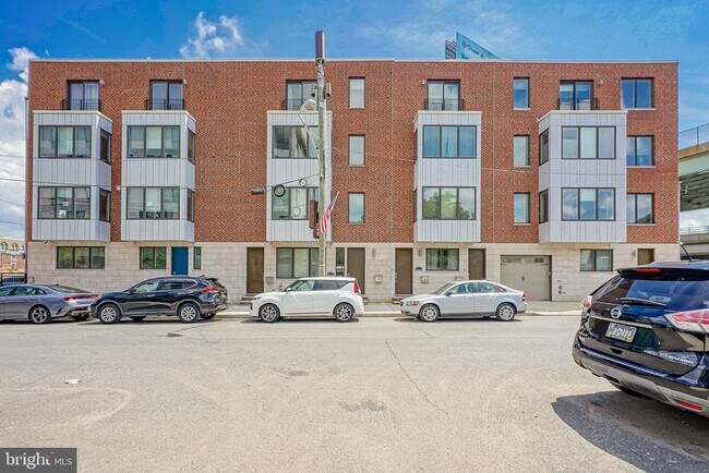 Primary Photo - 1011 Germantown Ave