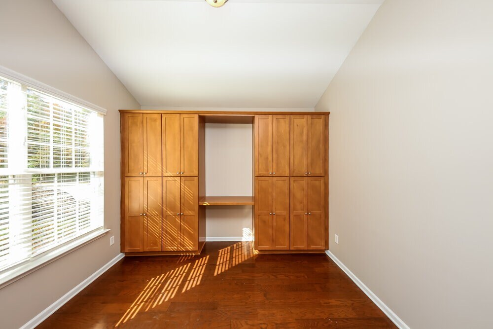 Building Photo - 4550 Black Hills Dr NW