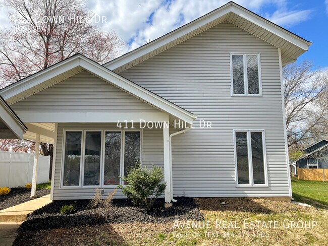 Primary Photo - 411 Down Hill Dr Amazingly remodeled 2 bed...