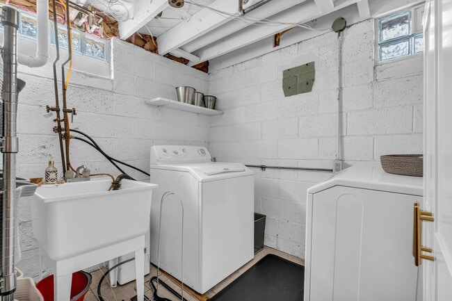 Building Photo - 3711 Normandy Rd