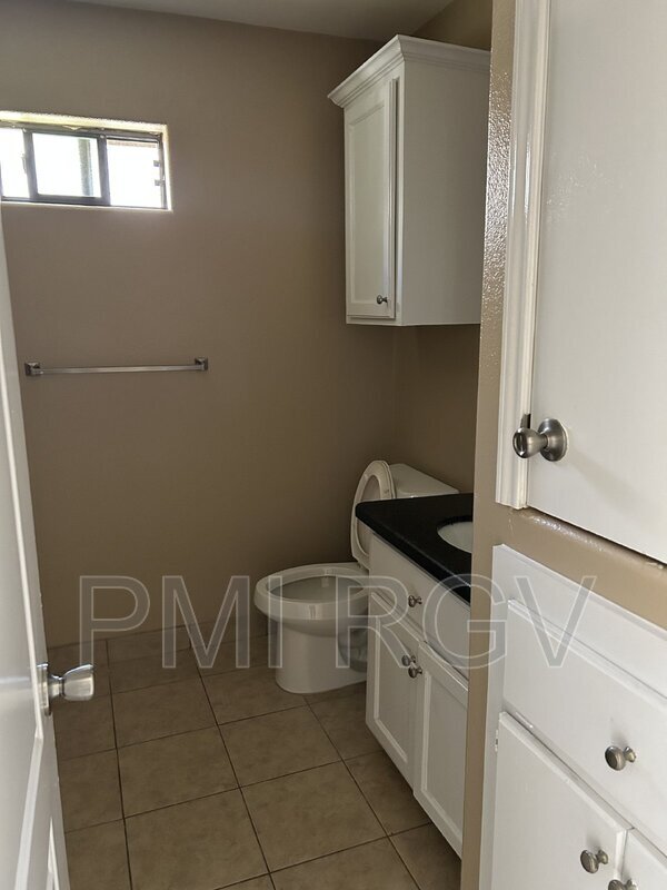 Building Photo - 200 W Amy Dr