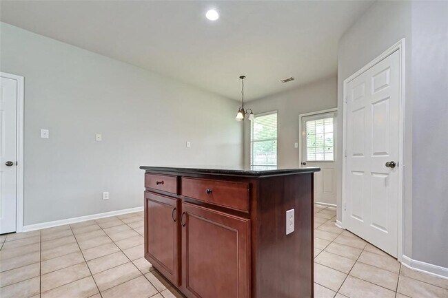 Building Photo - 11310 English Rose Trail