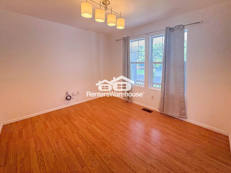 Building Photo - 12674 Jersey Cir E