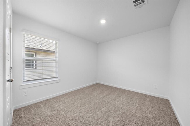 Building Photo - 1106 Vista Pointe Dr
