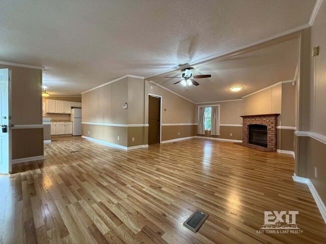 Building Photo - 3 Bedroom, 2 Bathroom Home in a Beautiful Country Setting