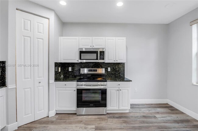 Building Photo - 2540 SW 85th Terrace