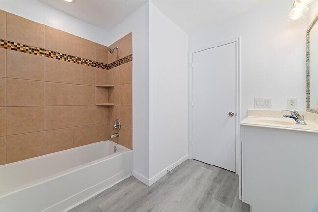 Building Photo - 18703 Clover Nut Ct