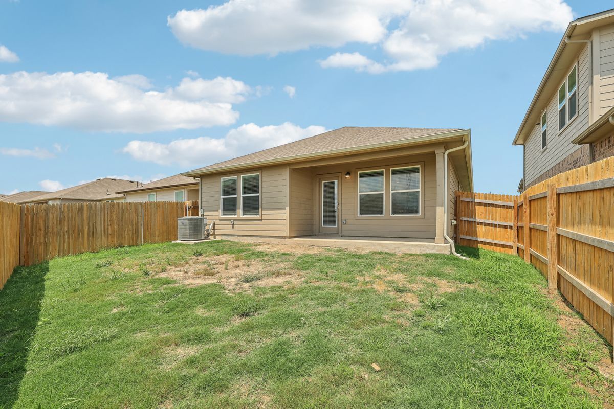 Building Photo - 528 Evergreen Sumac Lp