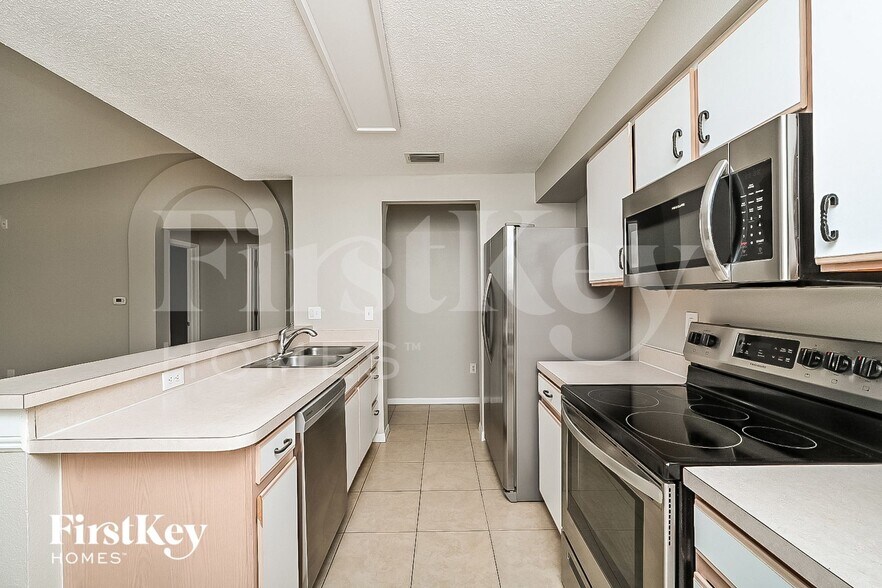 Building Photo - 1523 Birchstone Ave