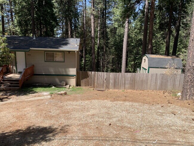 Building Photo - 3 bedroom 2 bathroom home near Sly Park Lake for rent!