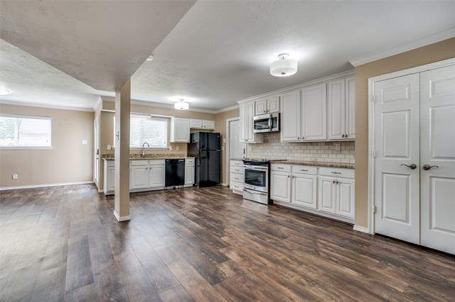 Building Photo - 1410 Thackery Dr