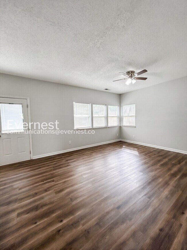 Building Photo - 9601 Marshbrooke Rd