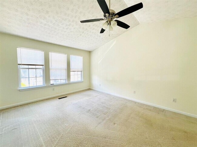 Building Photo - 3663 Willgrove Way