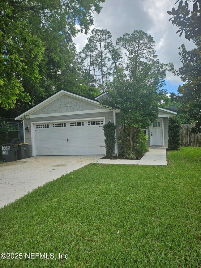 Primary Photo - 1002 Ingleside Ave