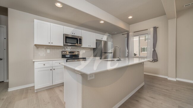 Building Photo - Beautiful Townhome located in the Townes at Woodmen Heights