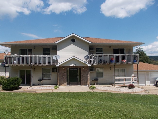 front view - 105 Hill St