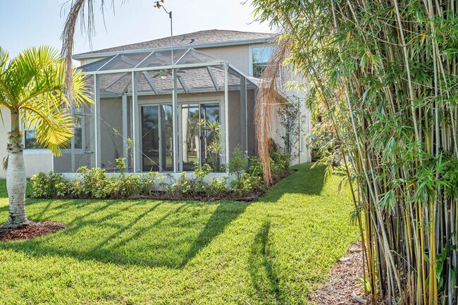 Building Photo - 603 Calamondin Way SW