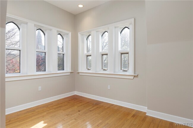 Building Photo - 414 Franklin St