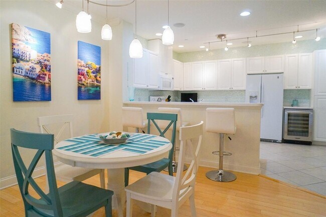 Building Photo - 505 Mandalay Ave