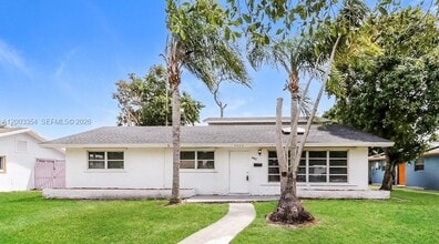 Building Photo - 4882 Pine Cone Ln