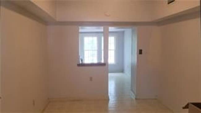 Building Photo - 103 E 34th St