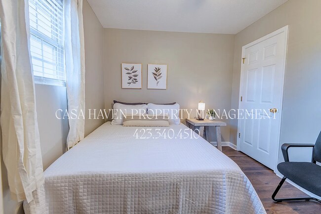 Building Photo - 2 Bed 1 Bath