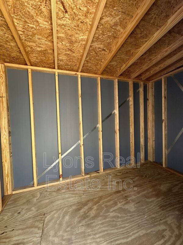 Building Photo - 140 Lamplighter Ln