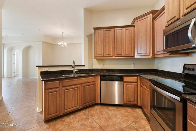 Building Photo - 14575 W Mountain View Blvd