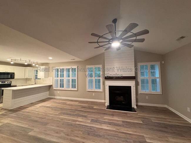Building Photo - 4021 Wellington Ridge Loop