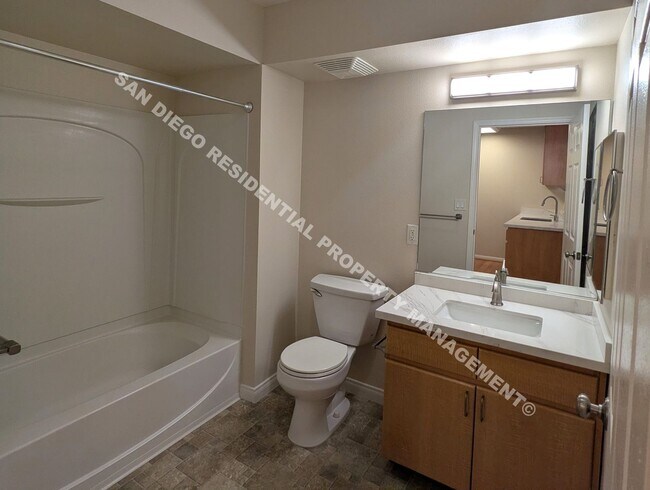 Building Photo - Updated Studio with Parking and Washer/Dryer in Prime Little Italy Location