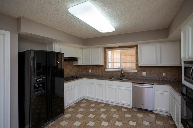 Building Photo - 12818 Ashford Meadow Dr