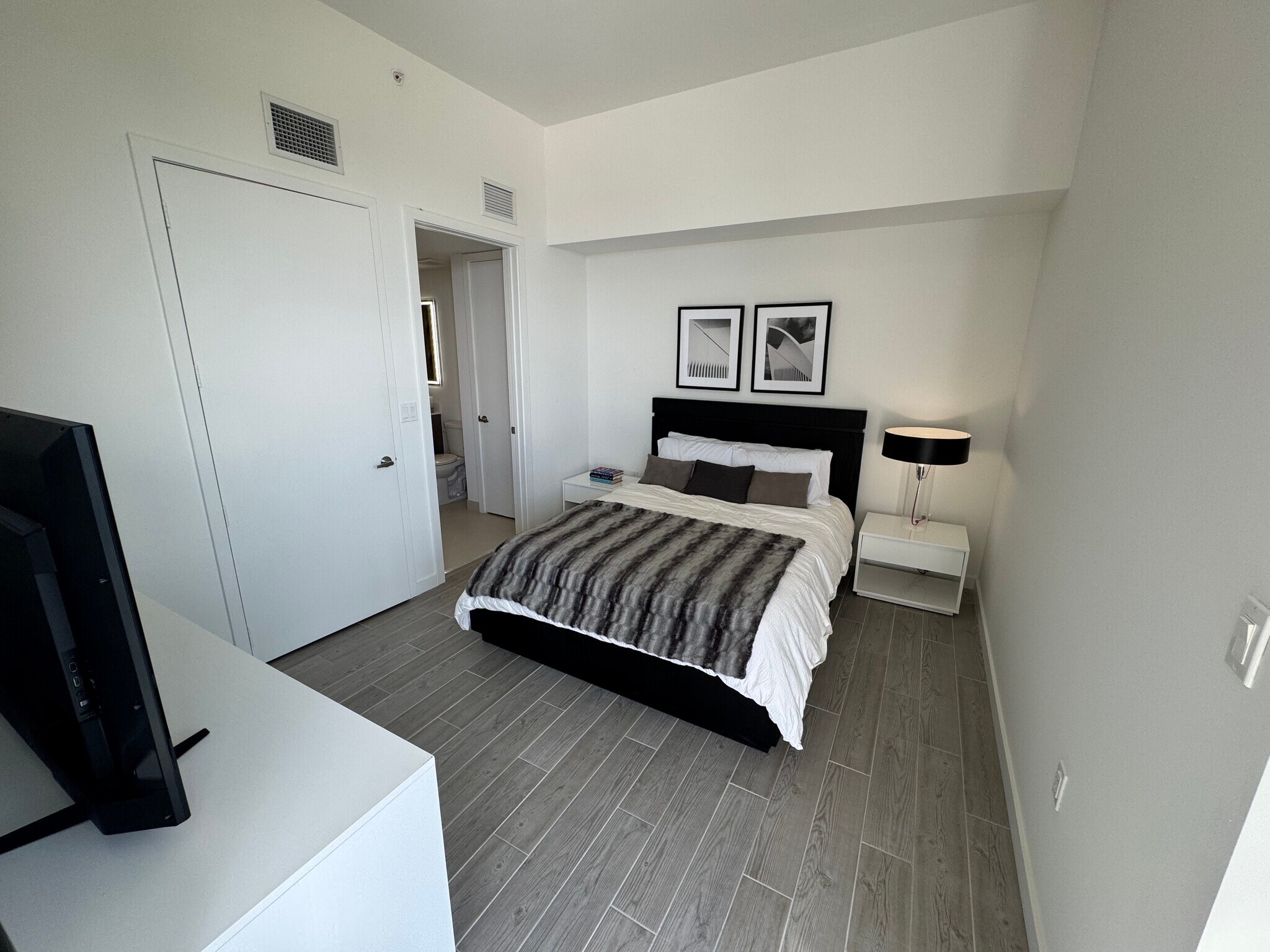 Master Bedroom - 342 NE 35th St