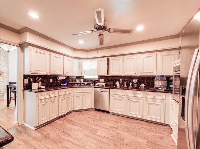 Building Photo - 14226 Woodnook Dr