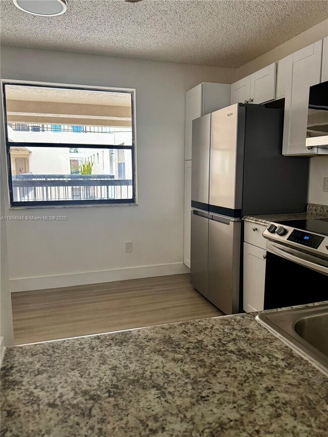 Building Photo - 605 Ives Dairy Rd