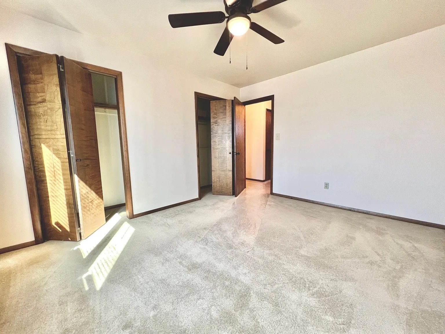 Building Photo - 205 Juniper Dr